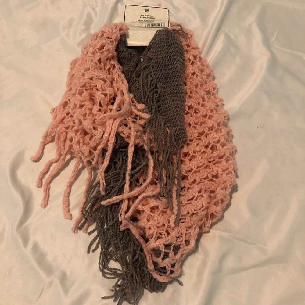 Fluffy grey and pink neck scarf
